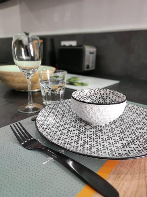 Cocon De Charline - Charme Et Elegance Dans Le Centre Lejlighed Montauban Eksteriør billede